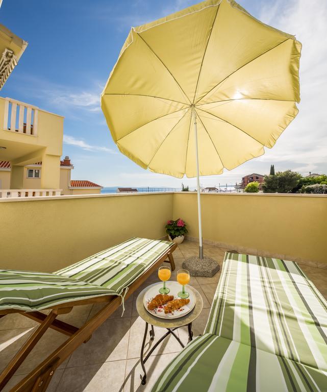 Apartments Leon Podstrana Pokoj fotografie